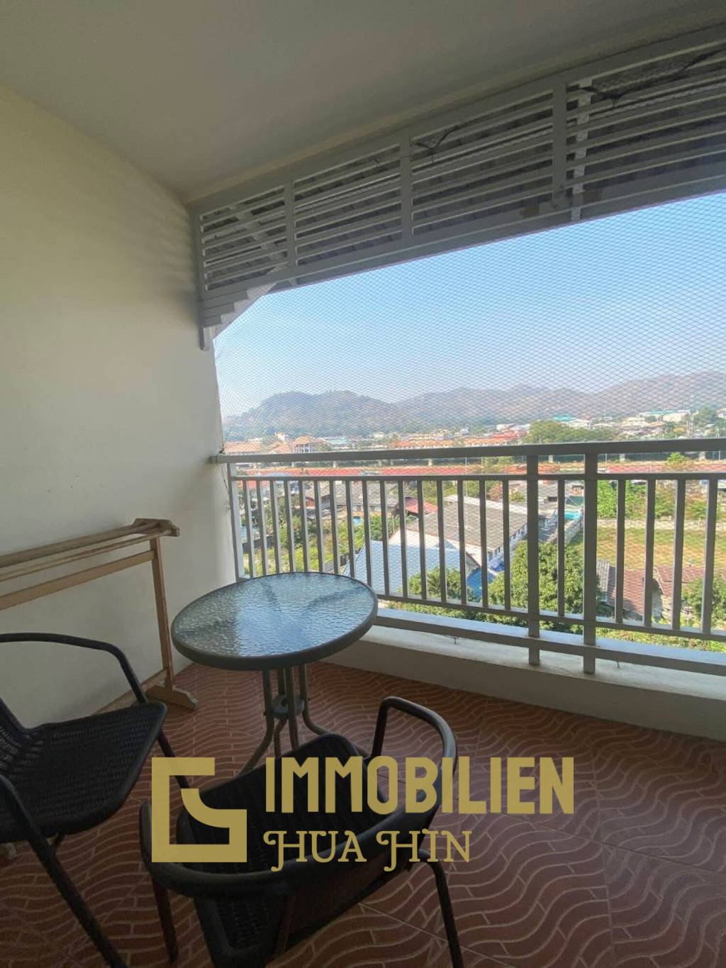 Geräumige möblierte Eigentumswohnung im Baan Klang Hua Hin