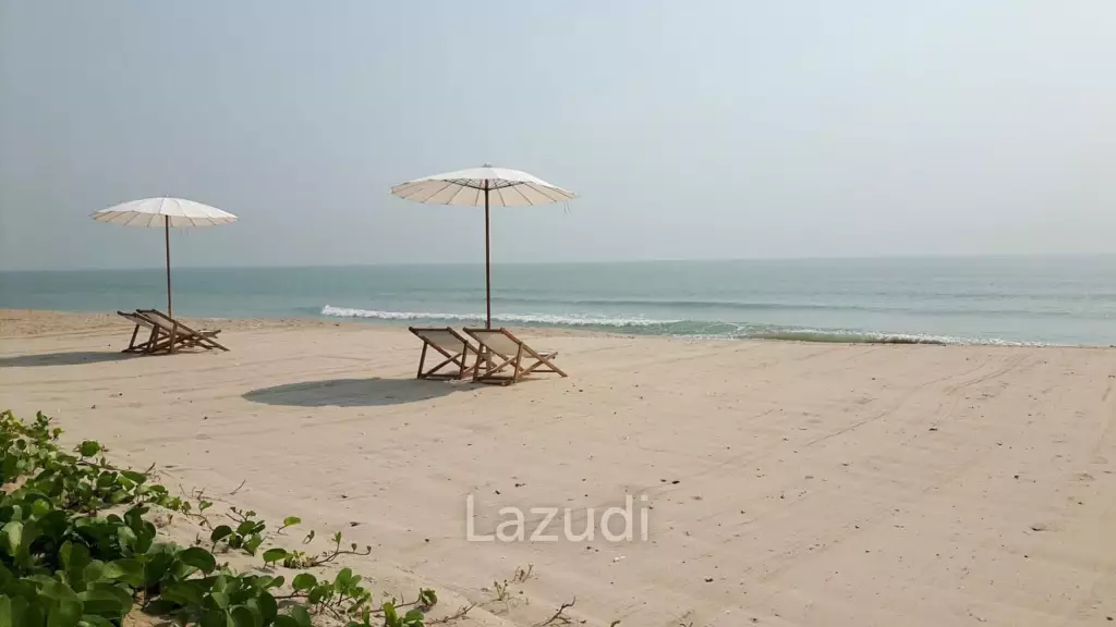 Beachfront 1 Bedroom Condo at BLU Diamond Cha Am