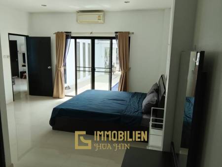 Pool Villa mit 3 Schlafzimmern und 3 Badezimmern auf 150 qm in Soi Hua Hin 102