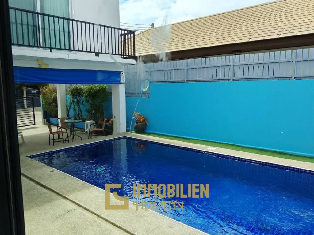 Pool Villa mit 3 Schlafzimmern und 3 Badezimmern auf 150 qm in Soi Hua Hin 102