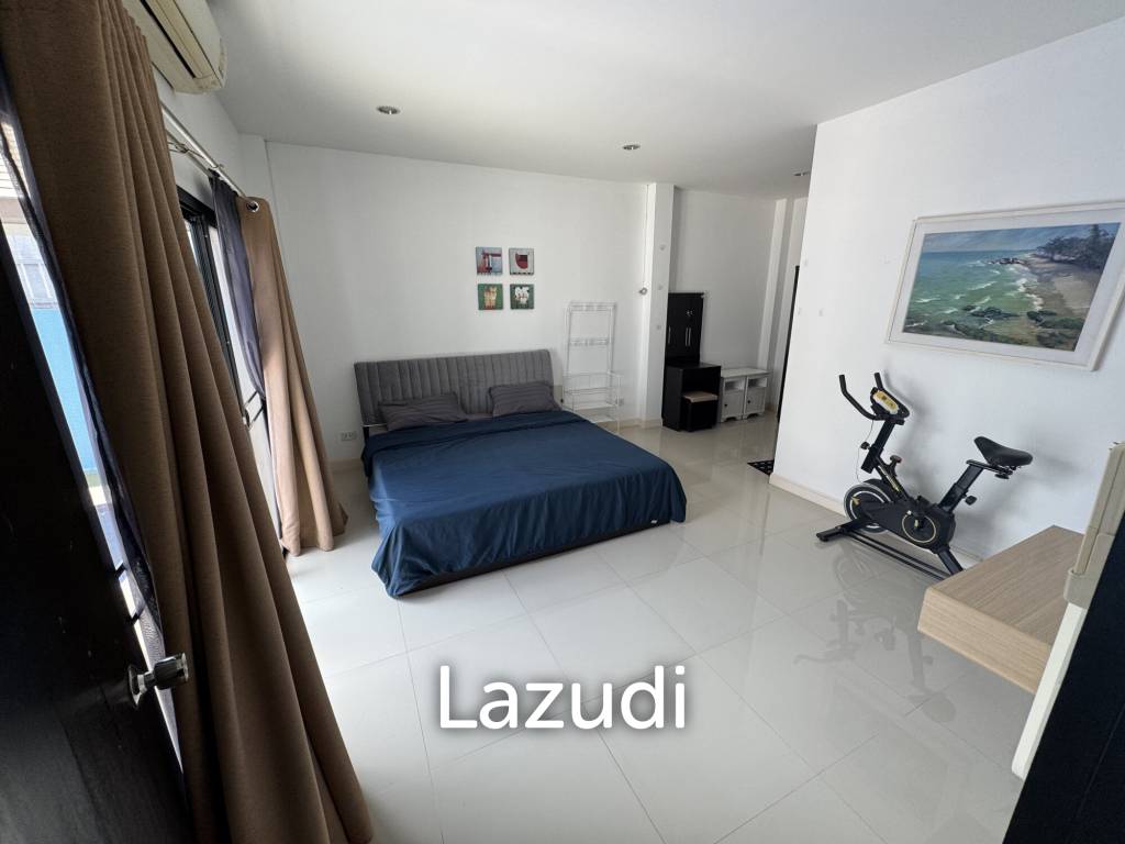 Pool Villa 3 Bedroom, 3 Bathroom, 150 Sqm in Soi Hua Hin 102
