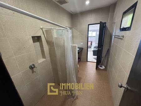 Pool Villa mit 3 Schlafzimmern und 3 Badezimmern auf 150 qm in Soi Hua Hin 102