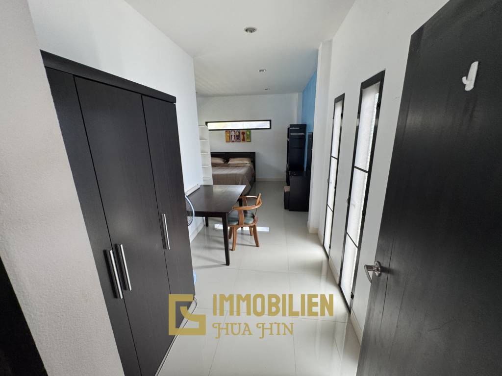 Pool Villa mit 3 Schlafzimmern und 3 Badezimmern auf 150 qm in Soi Hua Hin 102