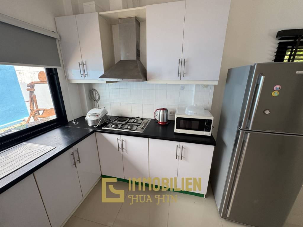 Pool Villa mit 3 Schlafzimmern und 3 Badezimmern auf 150 qm in Soi Hua Hin 102