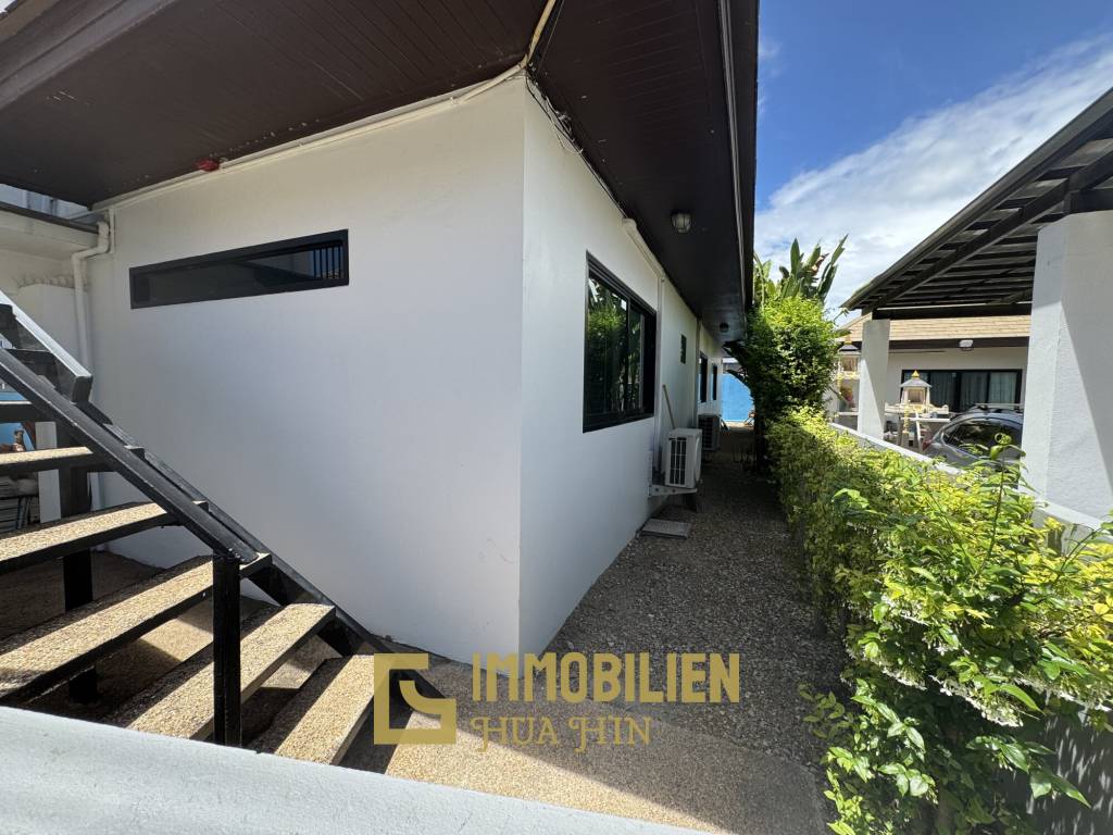 Pool Villa mit 3 Schlafzimmern und 3 Badezimmern auf 150 qm in Soi Hua Hin 102