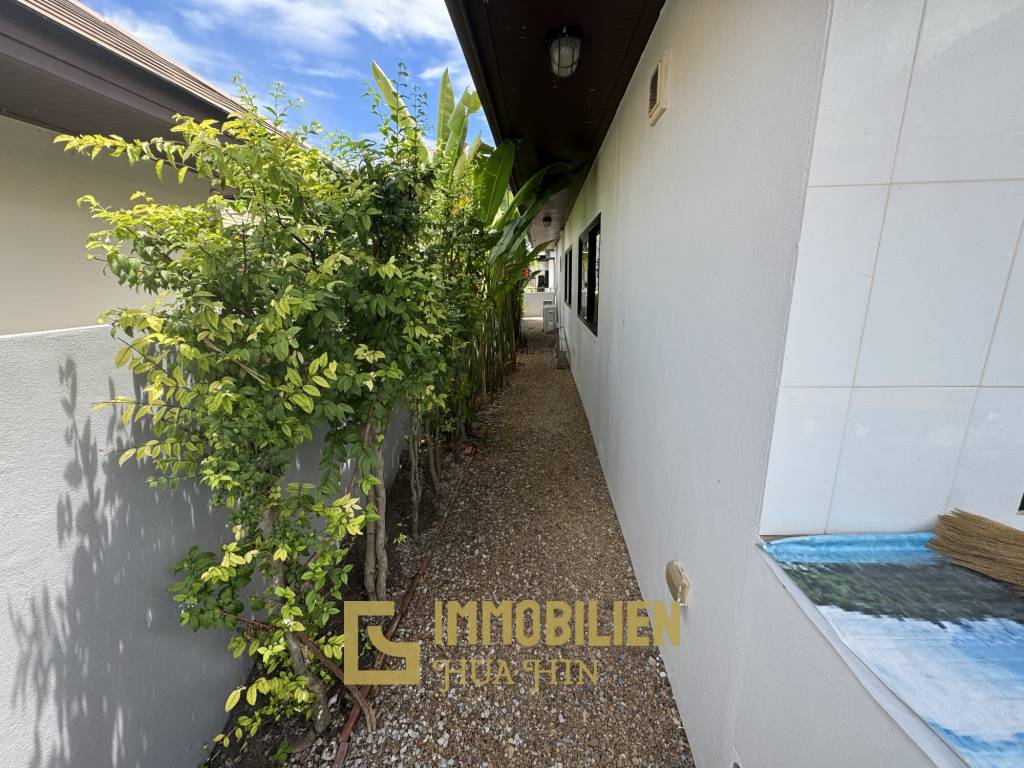 Pool Villa mit 3 Schlafzimmern und 3 Badezimmern auf 150 qm in Soi Hua Hin 102