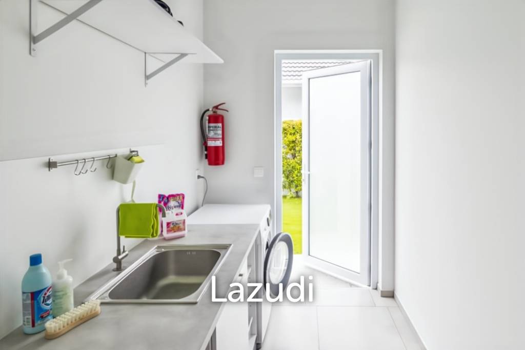 BAAN PHU THARA - Modern 3-Bedroom Villa with Private Pool, Smart Home Features, and Solar Power