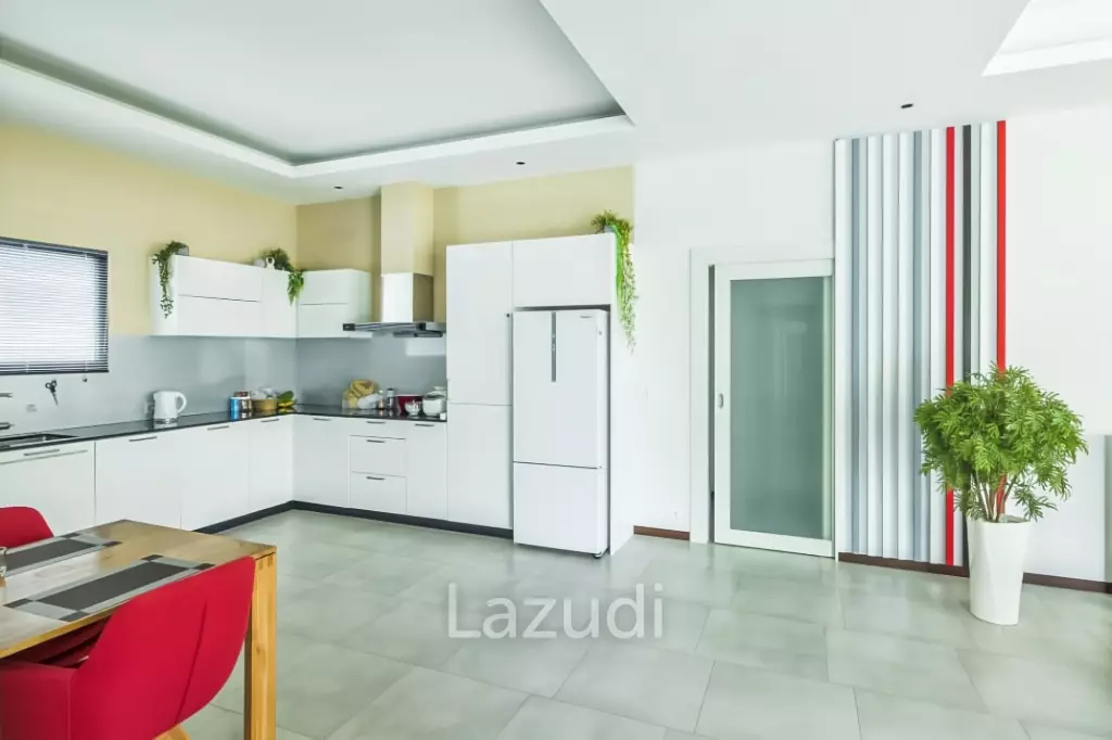 BAAN PHU THARA - Modern 3-Bedroom Villa with Private Pool, Smart Home Features, and Solar Power