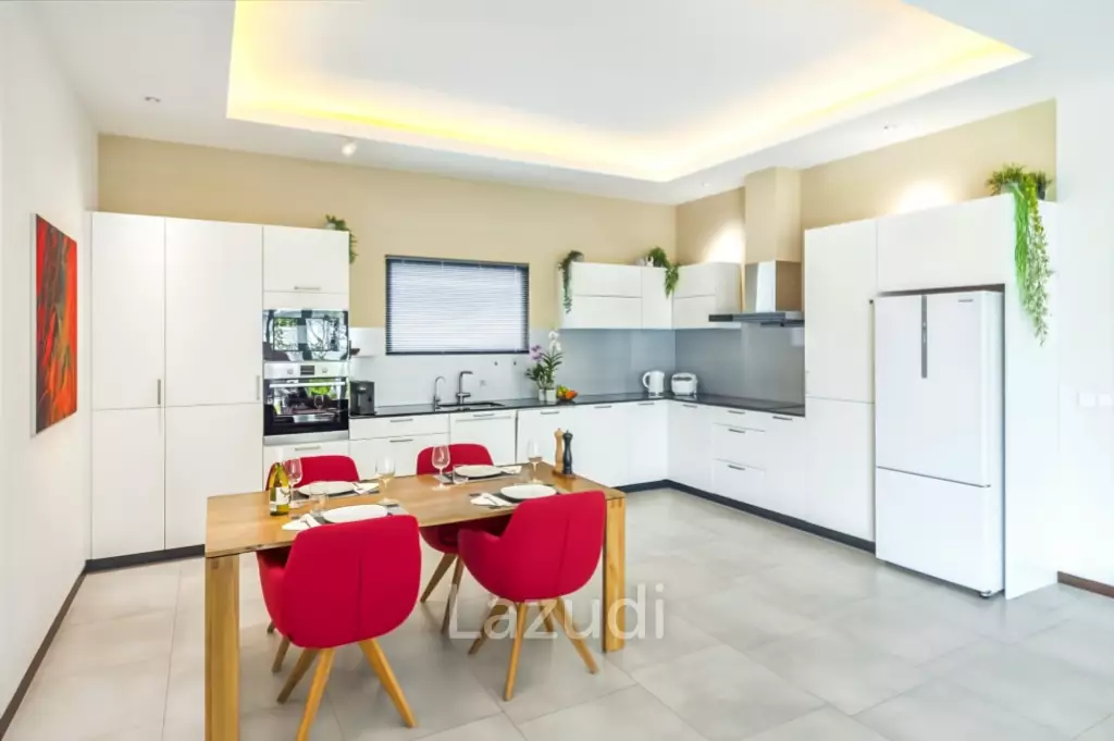 BAAN PHU THARA - Modern 3-Bedroom Villa with Private Pool, Smart Home Features, and Solar Power