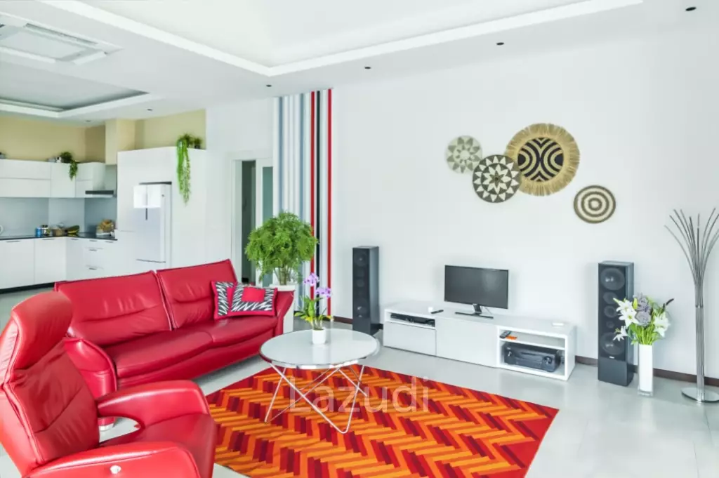 BAAN PHU THARA - Modern 3-Bedroom Villa with Private Pool, Smart Home Features, and Solar Power