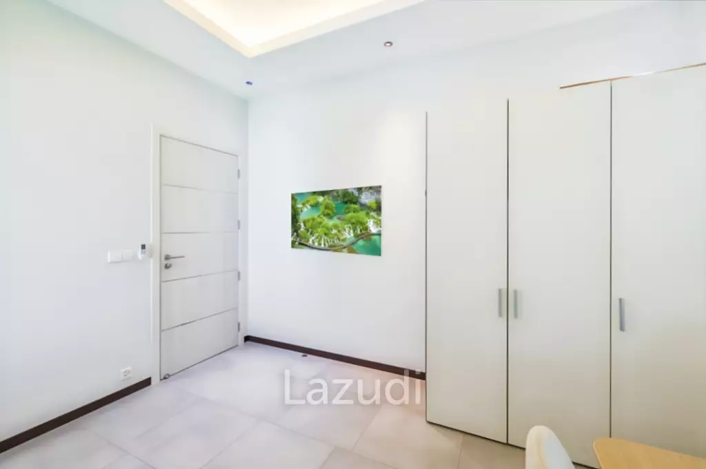 BAAN PHU THARA - Modern 3-Bedroom Villa with Private Pool, Smart Home Features, and Solar Power