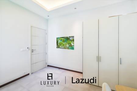 BAAN PHU THARA - Modern 3-Bedroom Villa with Private Pool, Smart Home Features, and Solar Power