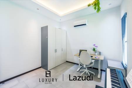 BAAN PHU THARA - Modern 3-Bedroom Villa with Private Pool, Smart Home Features, and Solar Power