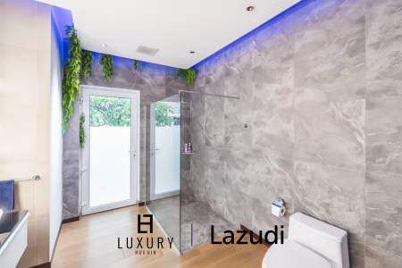 BAAN PHU THARA - Modern 3-Bedroom Villa with Private Pool, Smart Home Features, and Solar Power