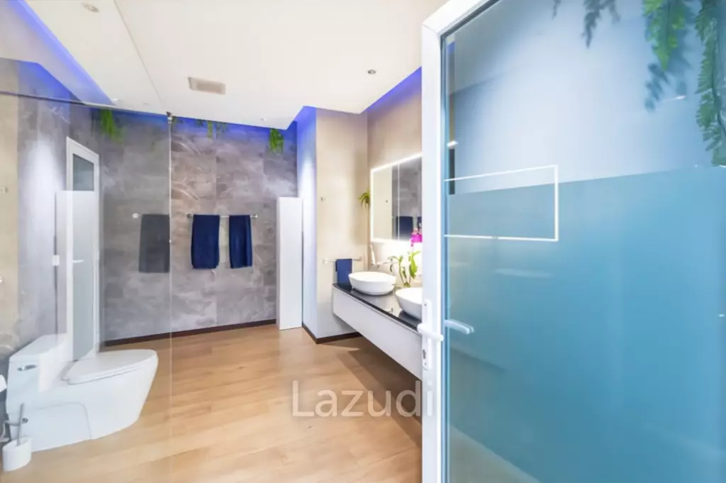 BAAN PHU THARA - Modern 3-Bedroom Villa with Private Pool, Smart Home Features, and Solar Power