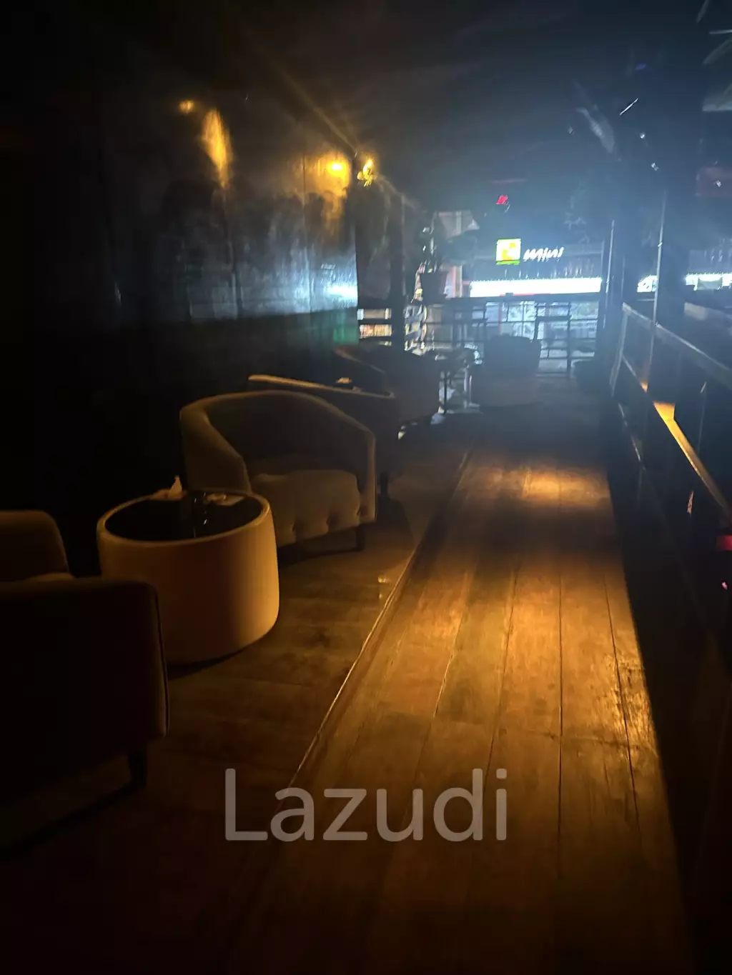 Exceptional Opportunity: Bar for Takeover – 26-Year Lease
