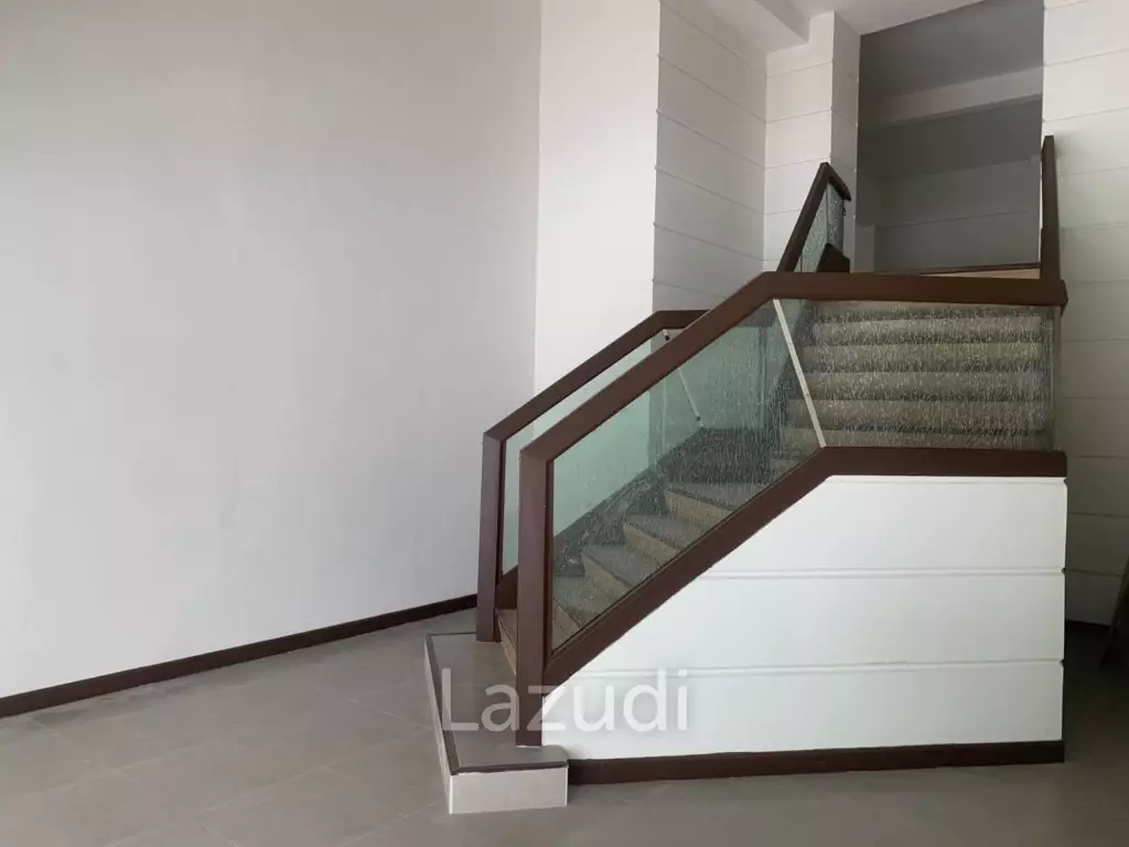 Retail Opportunity in The Raya Surawong Bangkok