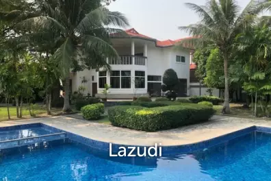 Good Quality + Design 5 Bed Pool Villa
