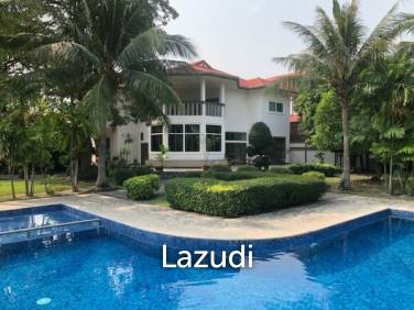 4 Bed 4 Bath Villa For Sale