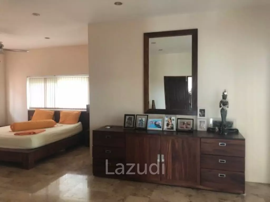 Good Quality + Design 5 Bed Pool Villa