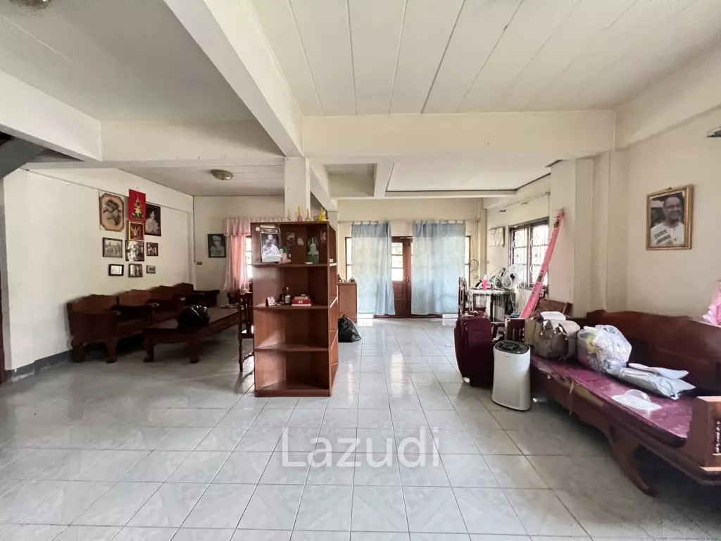 1 Rai Land For Sale With a building Near to Main Road.