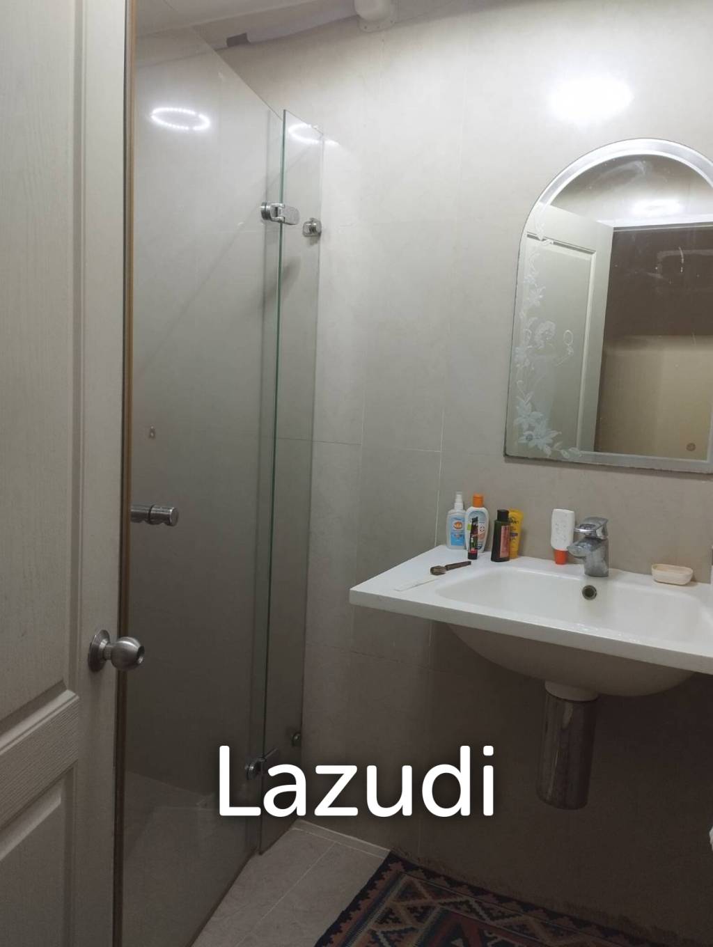 2 Bedroom 2 Bathroom 91.5 Sq.m Baan Sathorn Chaopraya