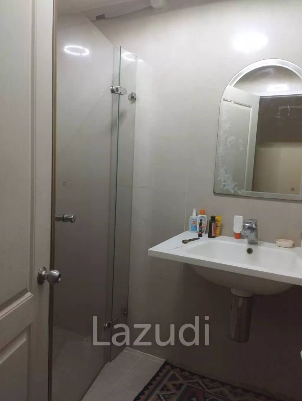 2 Bedroom 2 Bathroom 91.5 Sq.m Baan Sathorn Chaopraya
