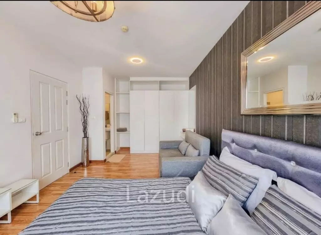 The Trust Condo: 2-Bedroom, 2 bathroom close to beach