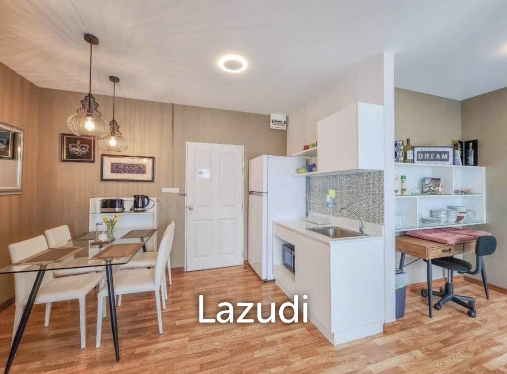 The Trust Condo: 2-Bedroom, 2 bathroom close to beach