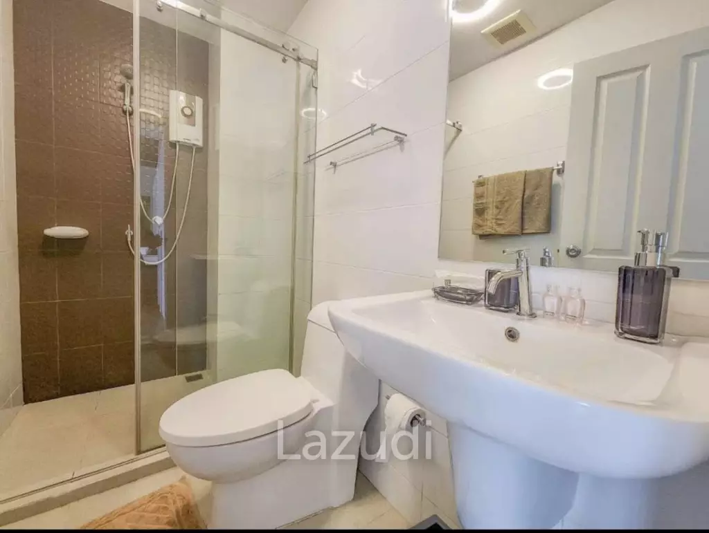 The Trust Condo: 2-Bedroom, 2 bathroom close to beach