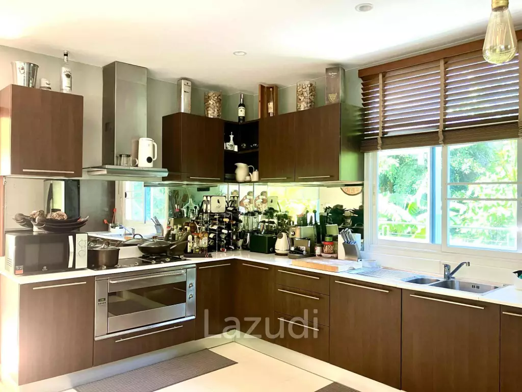 Beautiful Spacious 4-Bedroom Pool Villa for Sale in Karon