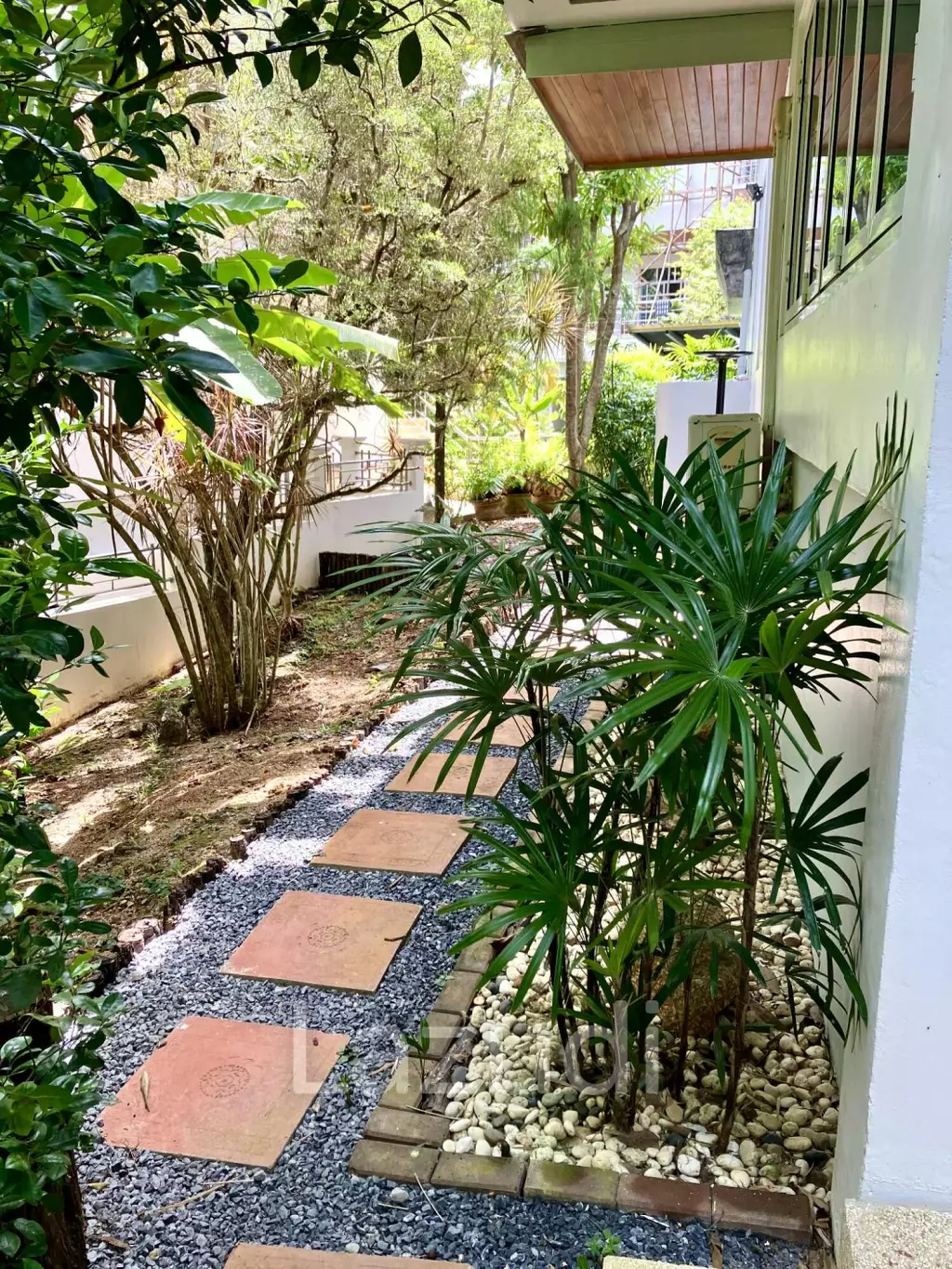 Beautiful Spacious 4-Bedroom Pool Villa for Sale in Karon