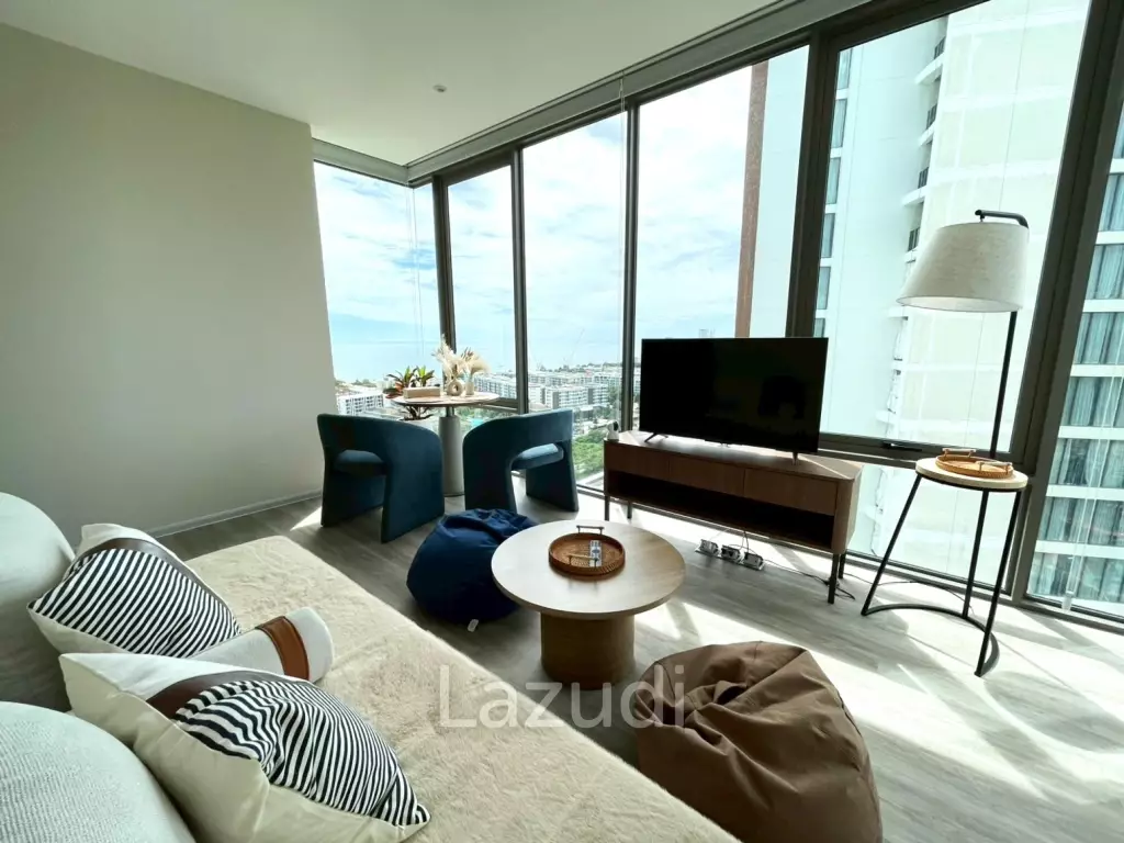 Vehha Condo: Luxury Corner 1-Bed Corner unit with Sea and Mountain Views