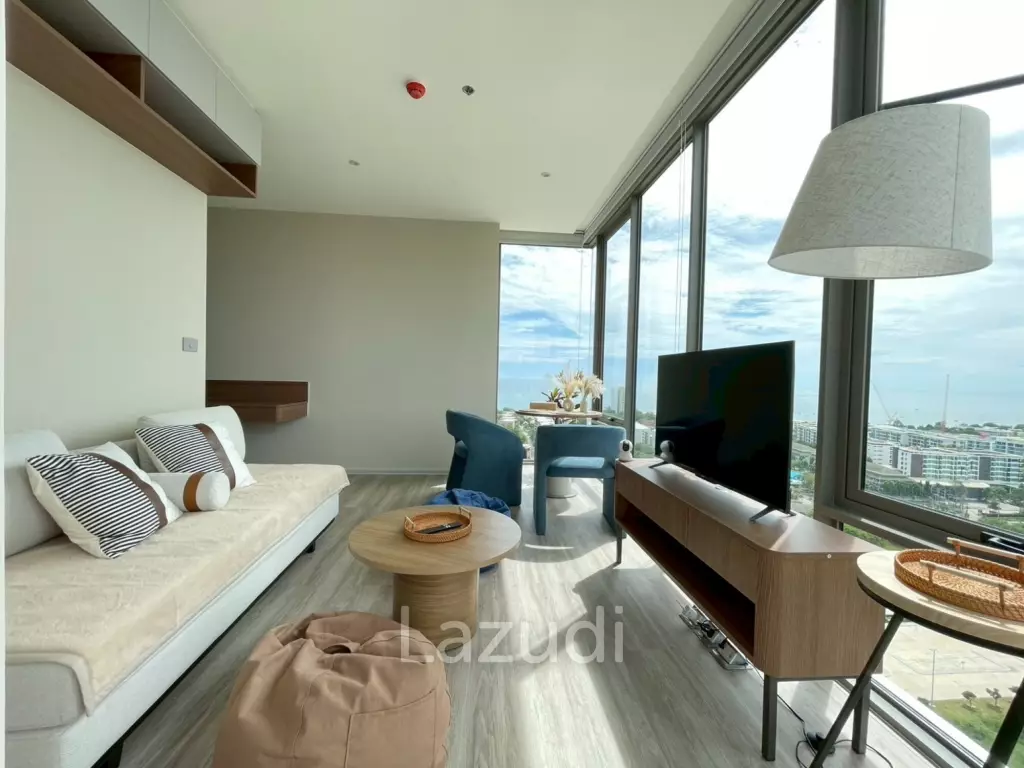 Vehha Condo: Luxury Corner 1-Bed Corner unit with Sea and Mountain Views