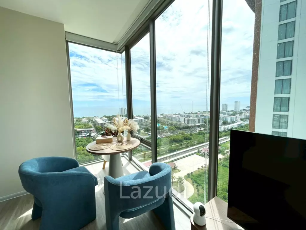 Vehha Condo: Luxury Corner 1-Bed Corner unit with Sea and Mountain Views