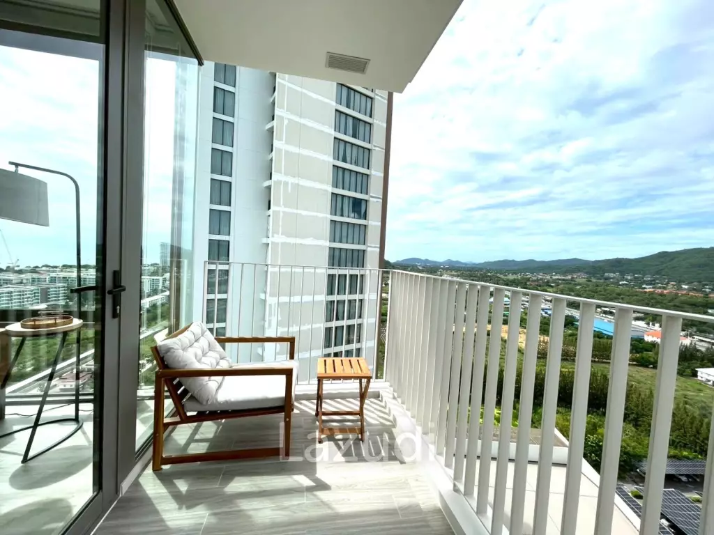 Vehha Condo: Luxury Corner 1-Bed Corner unit with Sea and Mountain Views