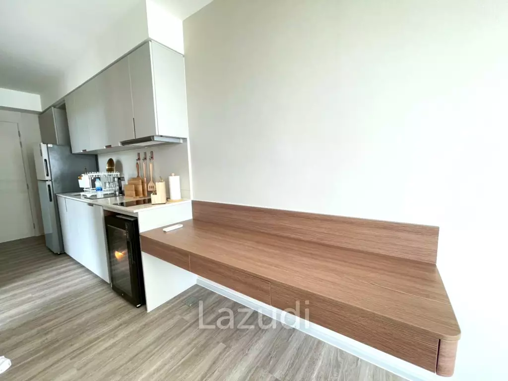 Vehha Condo: Luxury Corner 1-Bed Corner unit with Sea and Mountain Views