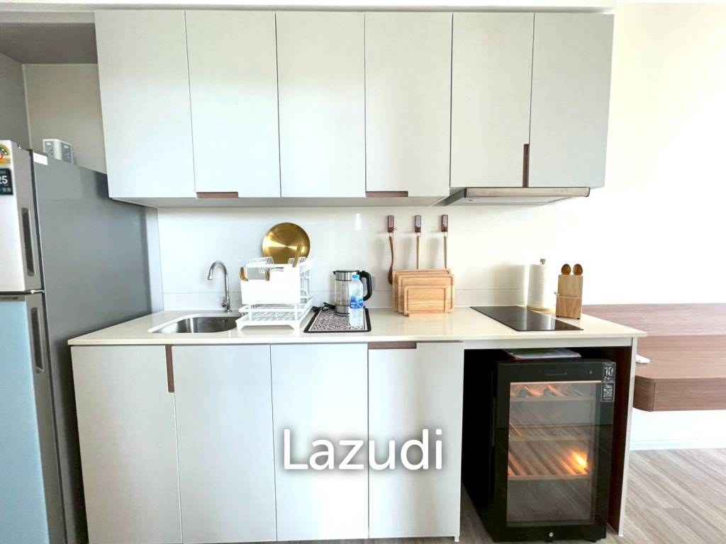 Vehha Condo: Luxury Corner 1-Bed Corner unit with Sea and Mountain Views