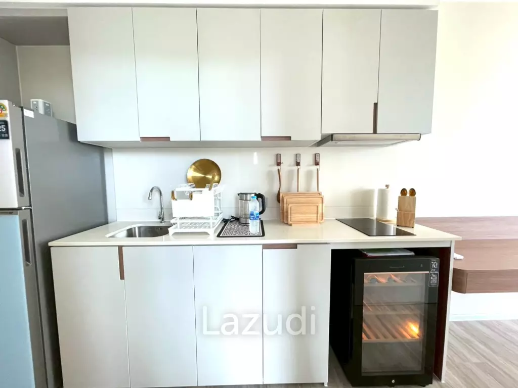 Vehha Condo: Luxury Corner 1-Bed Corner unit with Sea and Mountain Views