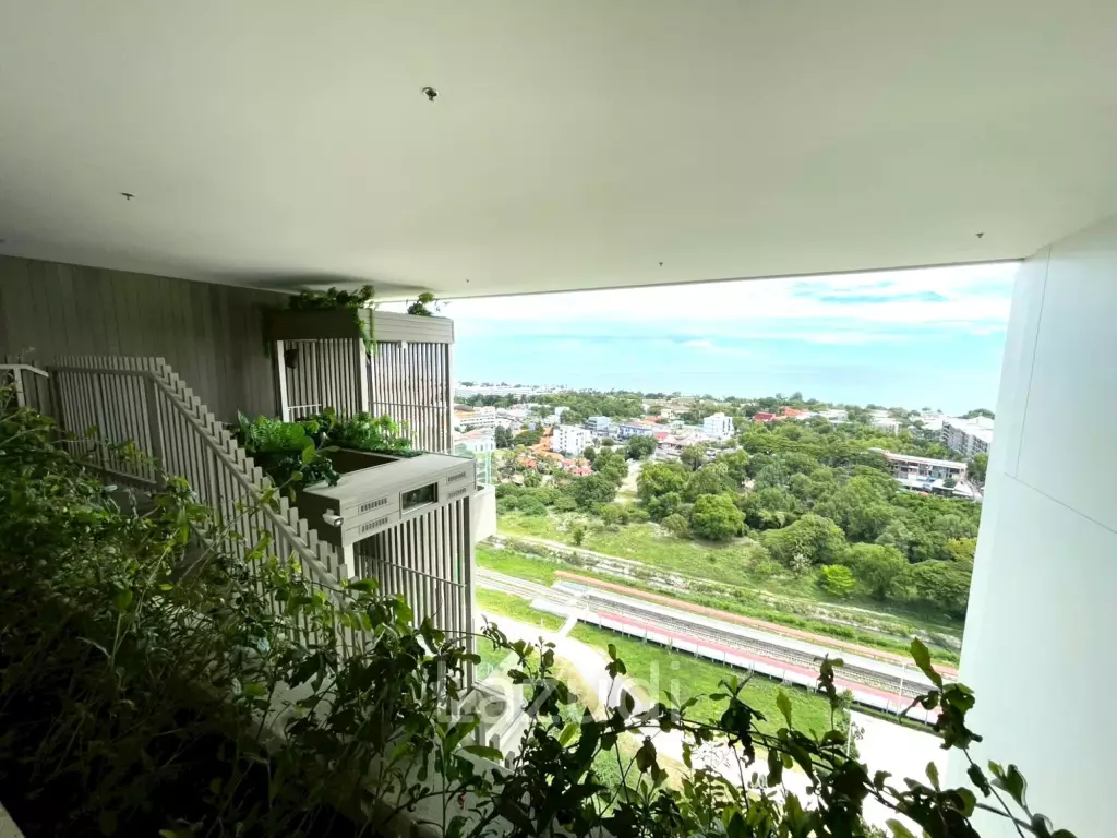 Vehha Condo: Luxury Corner 1-Bed Corner unit with Sea and Mountain Views