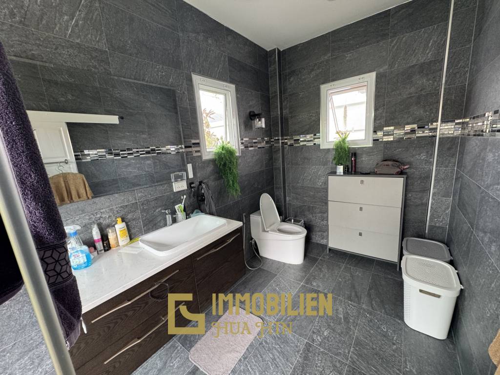 Solaranlage mit Batterie / 3x6 m Pool / kostenfreier Roller dabei