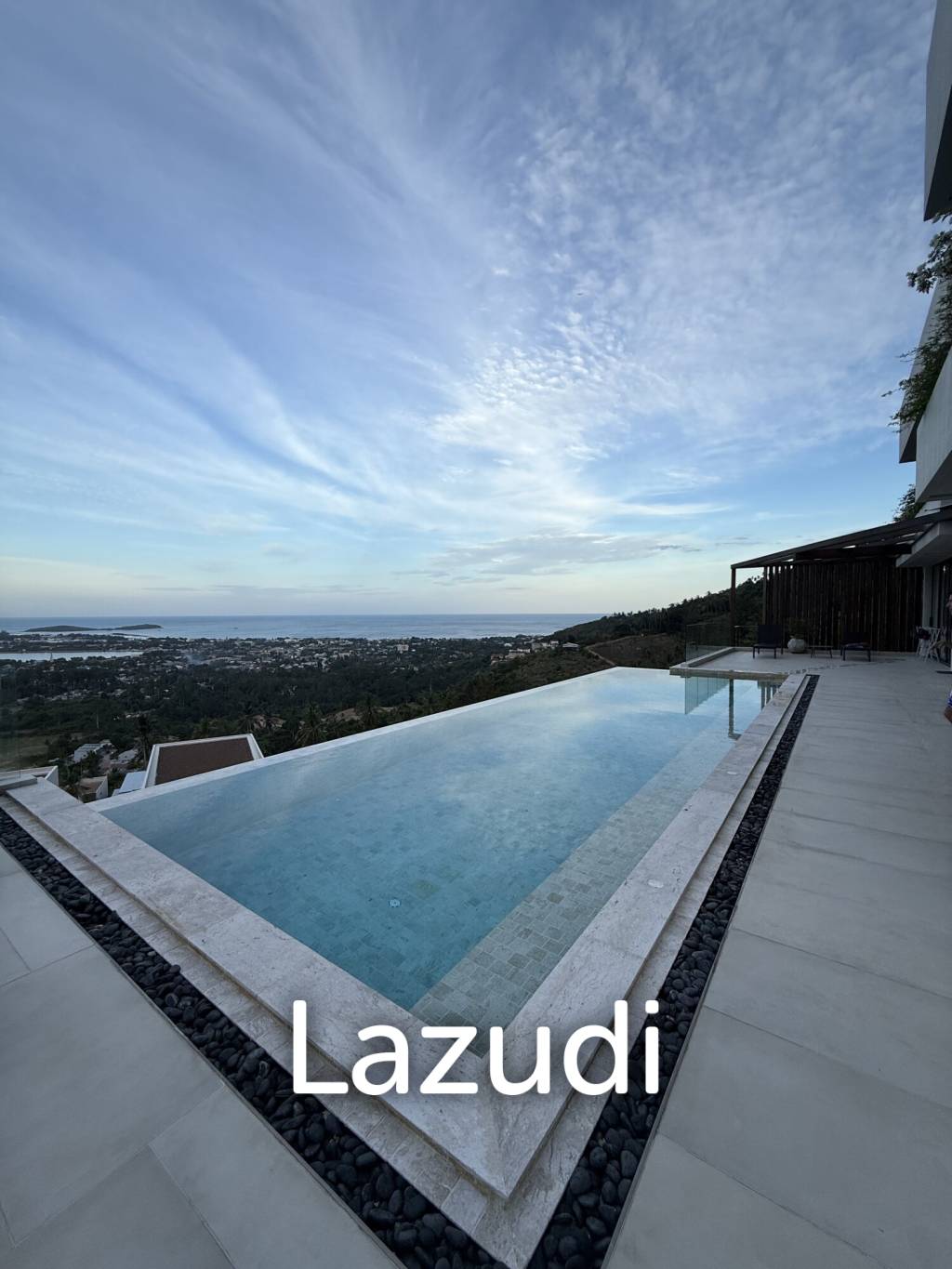 Luxurious 6-Bedroom Sea View Villa in Chaweng