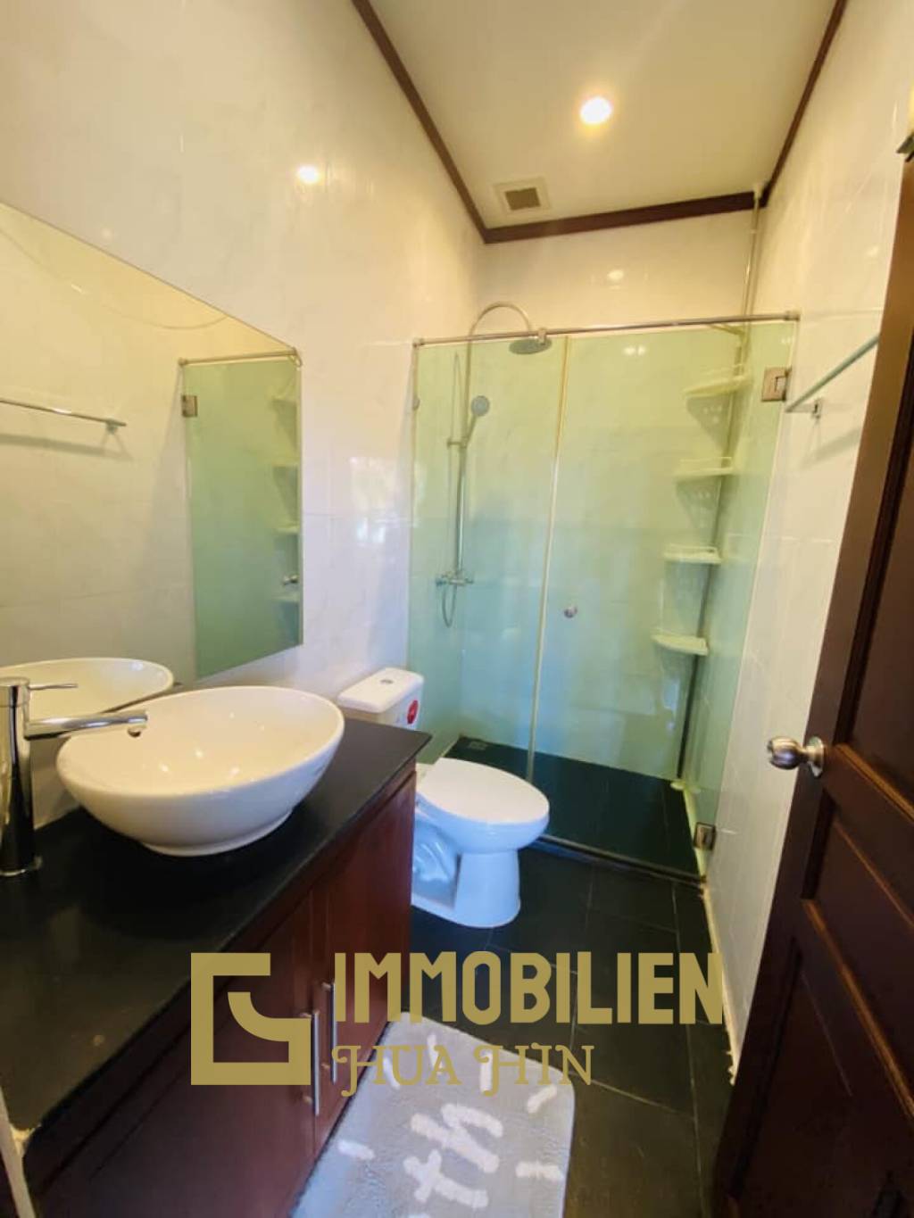 300 qm Wohnfläche / 960 qm Grundstück / Stadtlage