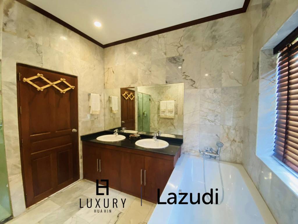 คริสตัลวิว: พูลวิลล่า 3 ห้องนอน 3 ห้องน้ำ พร้อมจากุซซี่