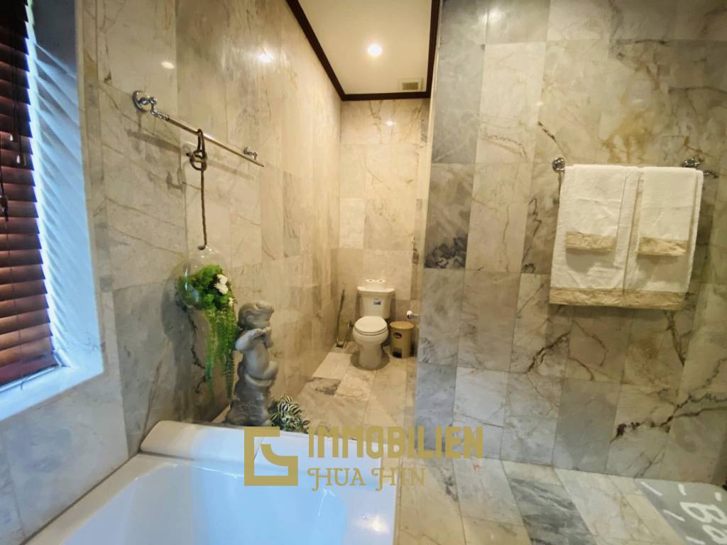 300 qm Wohnfläche / 960 qm Grundstück / Stadtlage