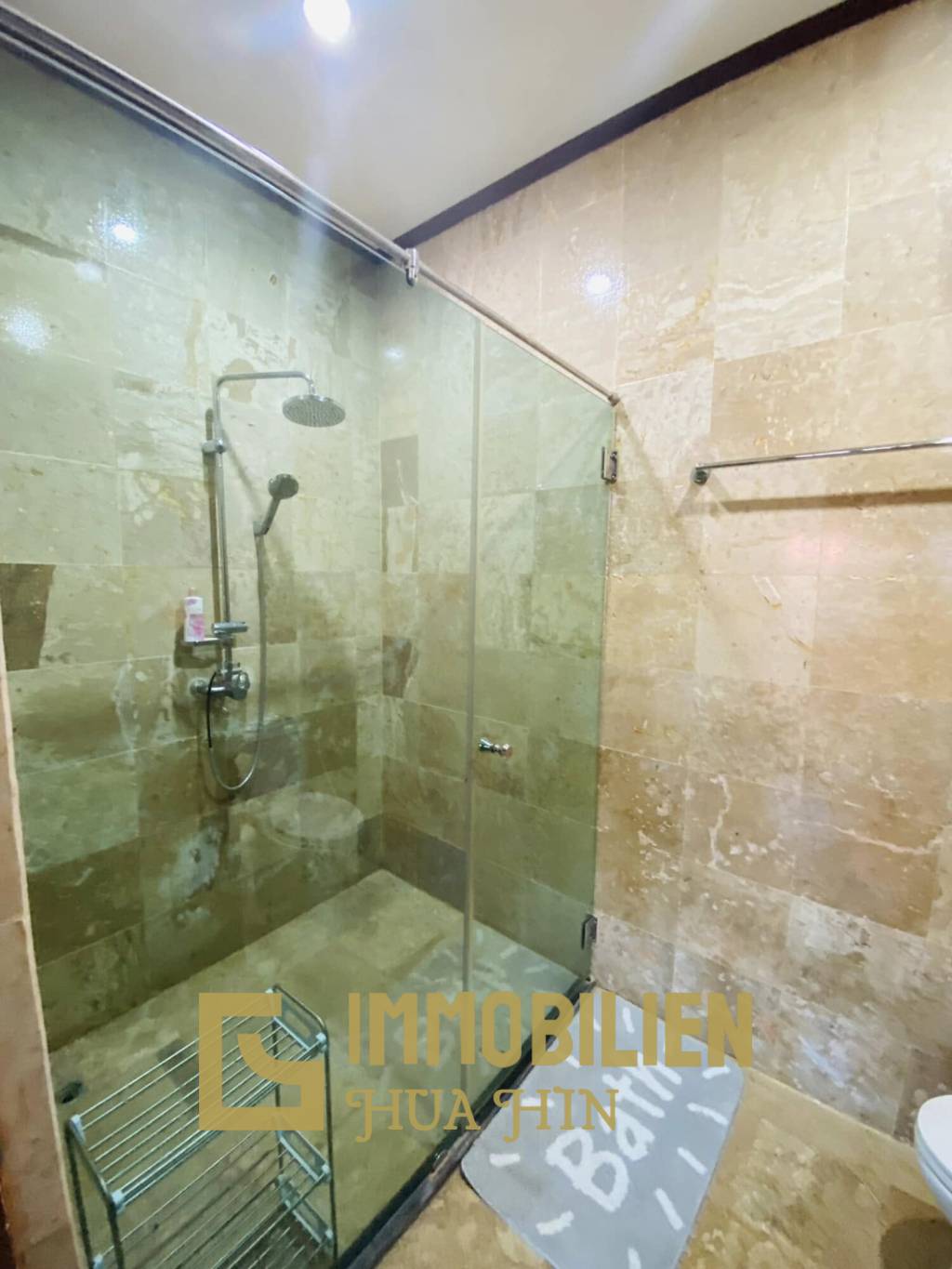 300 qm Wohnfläche / 960 qm Grundstück / Stadtlage