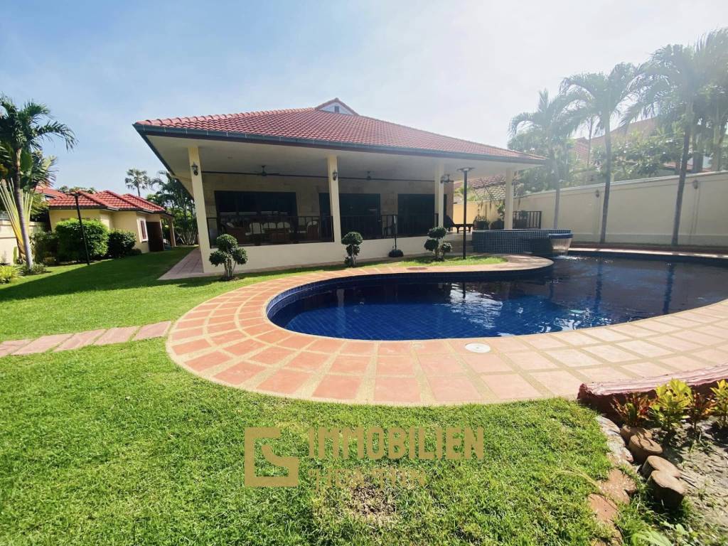 300 qm Wohnfläche / 960 qm Grundstück / Stadtlage