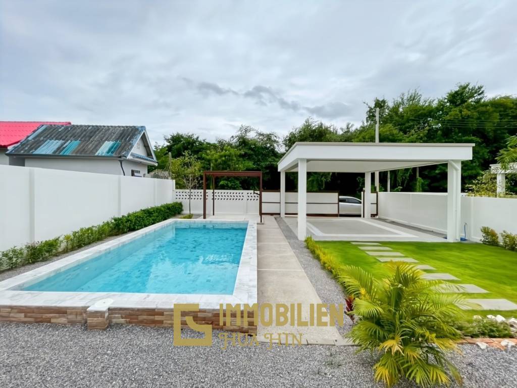 3 Schlafzimmer + 2 Bäder / Pool / ruhige Lage / 380 qm Grundstück