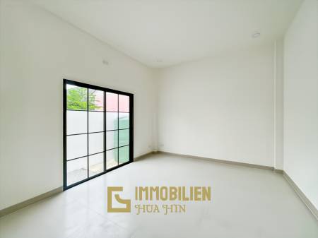 3 Schlafzimmer + 2 Bäder / Pool / ruhige Lage / 380 qm Grundstück