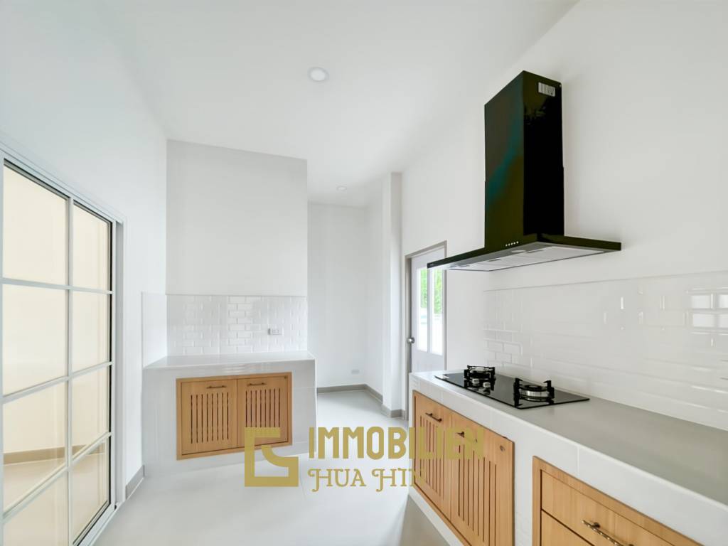 3 Schlafzimmer + 2 Bäder / Pool / ruhige Lage / 380 qm Grundstück